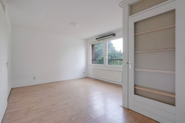 Vriezenveenstraat 74, Den Haag