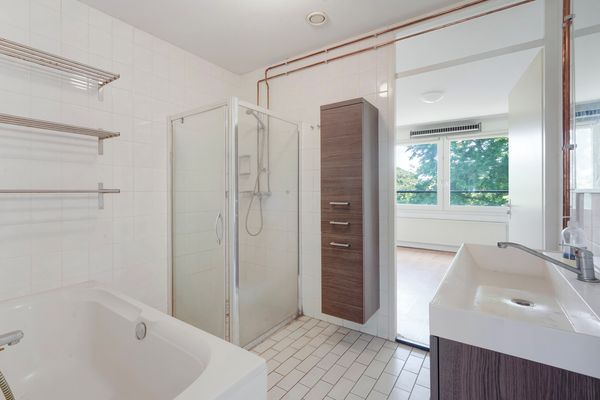 Vriezenveenstraat 74, Den Haag