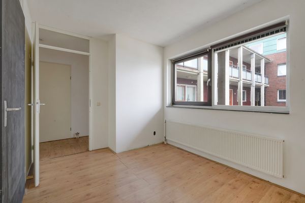 Vriezenveenstraat 74, Den Haag