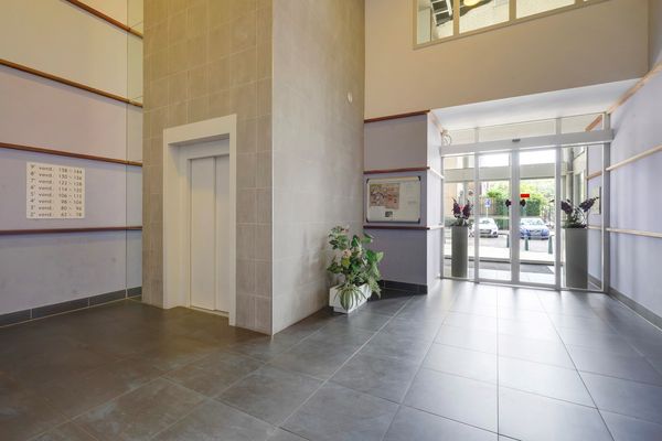 Vriezenveenstraat 74, Den Haag