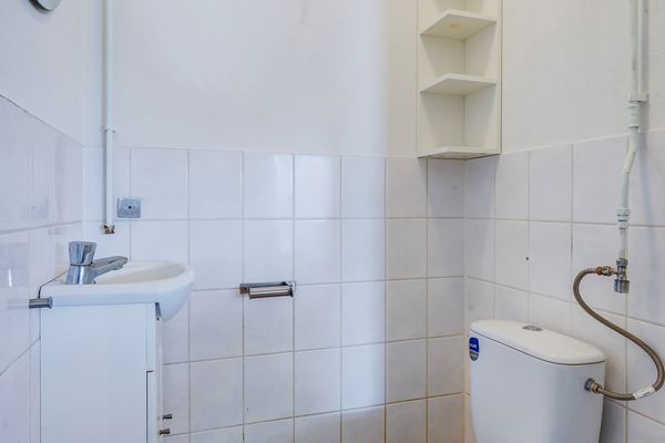 Vriezenveenstraat 74, Den Haag