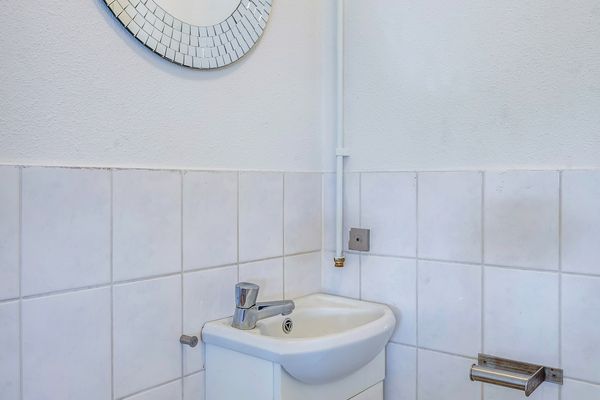 Vriezenveenstraat 74, Den Haag