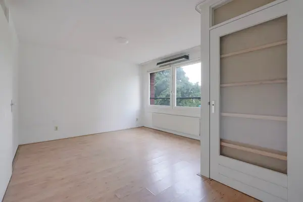 Vriezenveenstraat 74, Den Haag