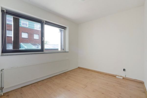 Vriezenveenstraat 74, Den Haag