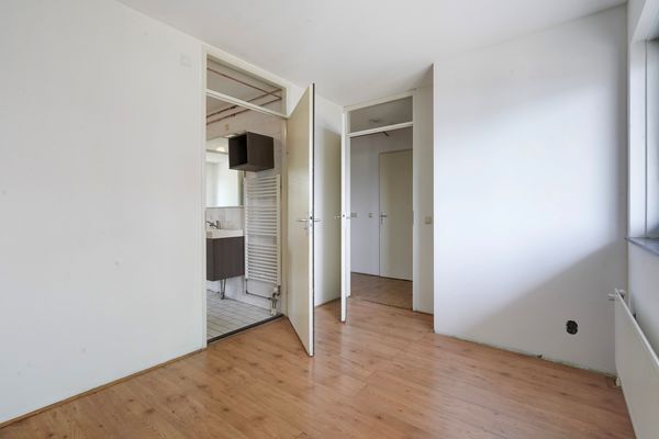 Vriezenveenstraat 74, Den Haag