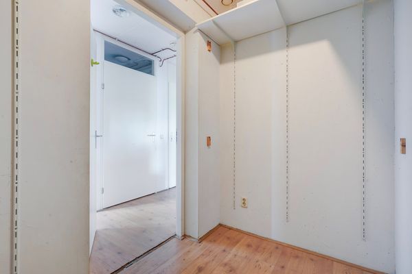 Vriezenveenstraat 74, Den Haag