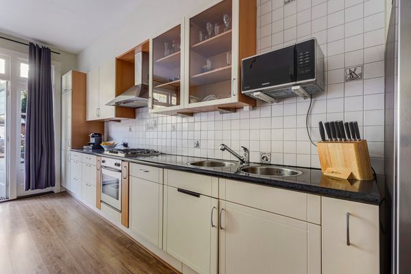 Uddelstraat 157, Den Haag