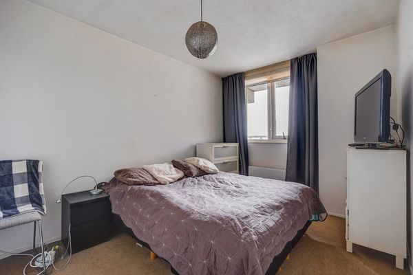 Gevers Deynootweg 1272C, Den Haag