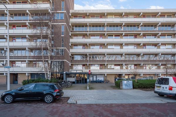 De Brink 810, Den Haag