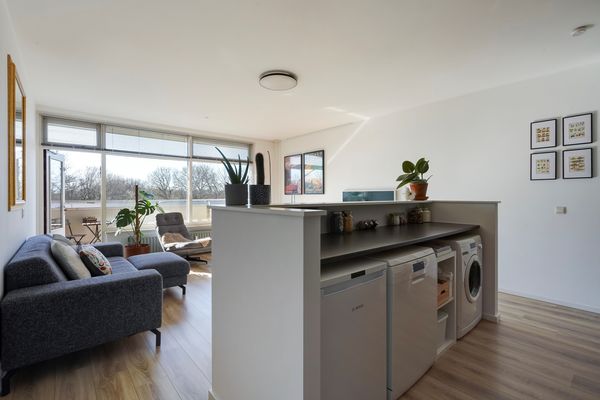 De Brink 810, Den Haag