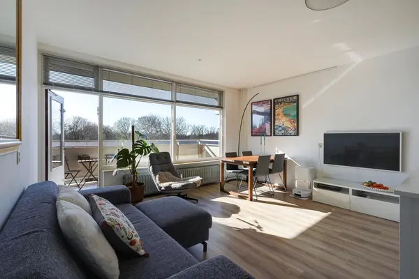 De Brink 810, Den Haag