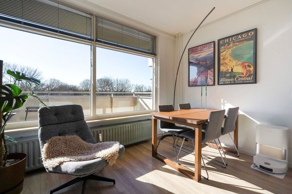 De Brink 810, Den Haag