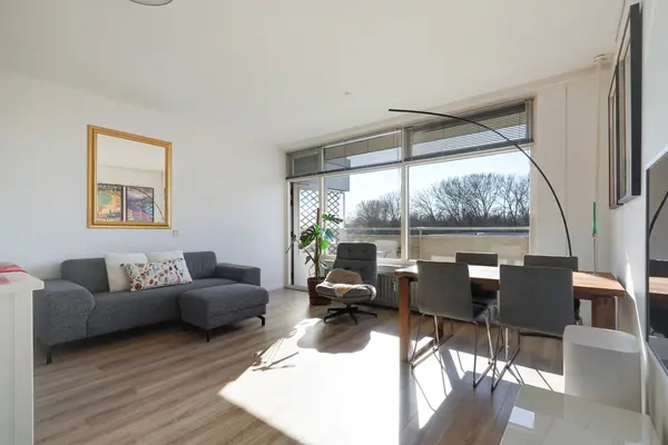 De Brink 810, Den Haag