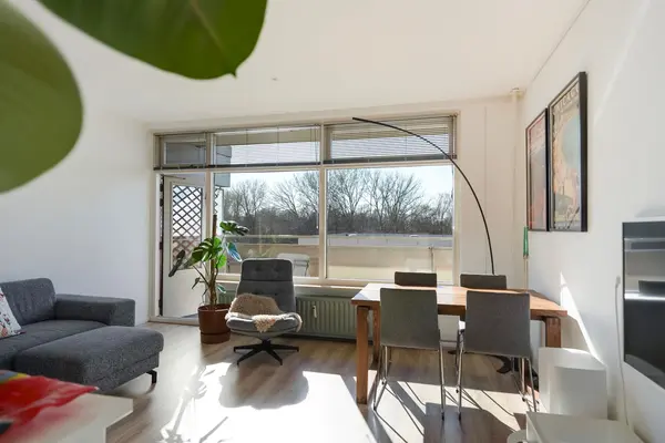 De Brink 810, Den Haag