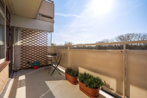 De Brink 810, Den Haag