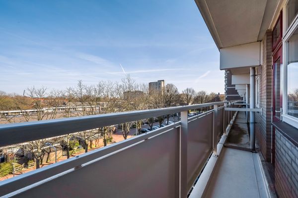 De Brink 810, Den Haag