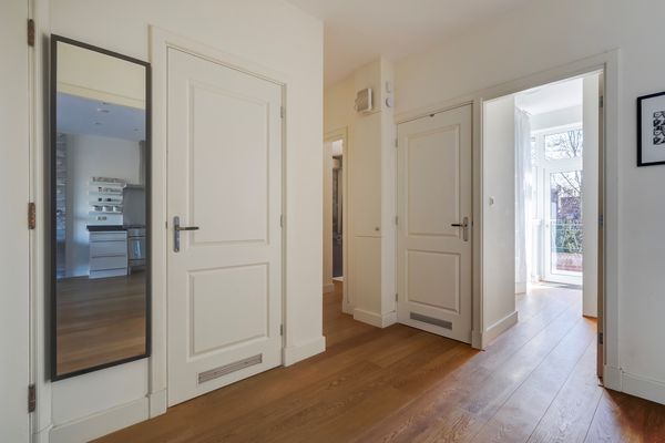 Laan van Meerdervoort 1300, Den Haag