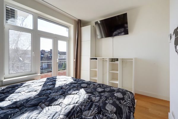 Laan van Meerdervoort 1300, Den Haag