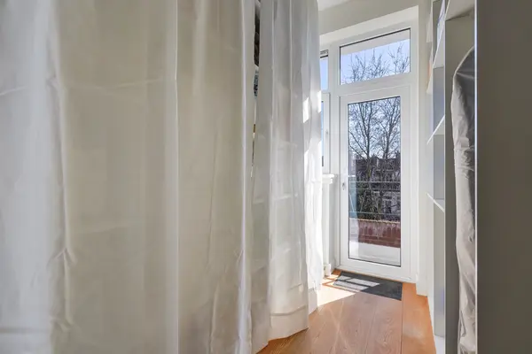 Laan van Meerdervoort 1300, Den Haag
