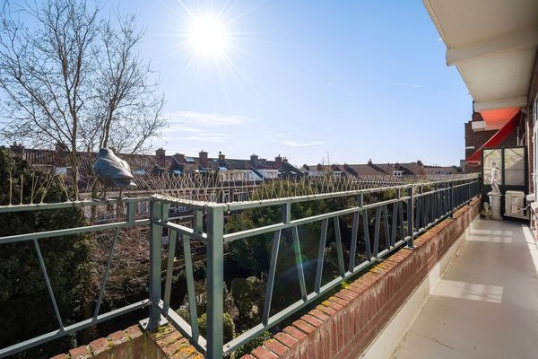 Laan van Meerdervoort 1300, Den Haag