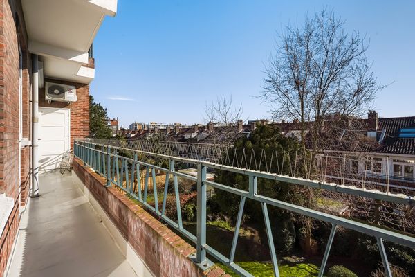 Laan van Meerdervoort 1300, Den Haag