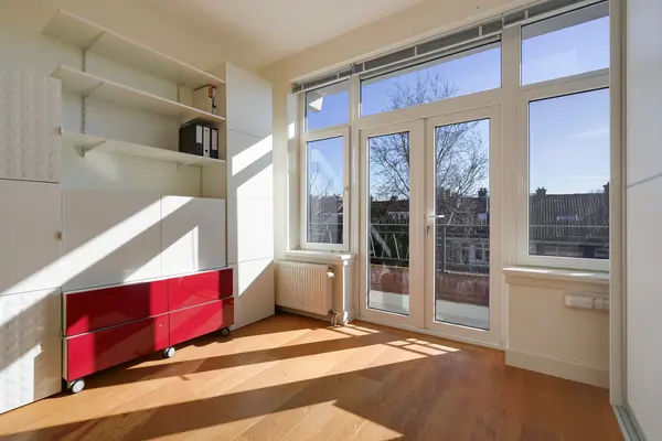 Laan van Meerdervoort 1300, Den Haag