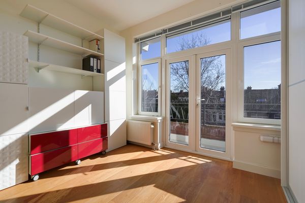 Laan van Meerdervoort 1300, Den Haag