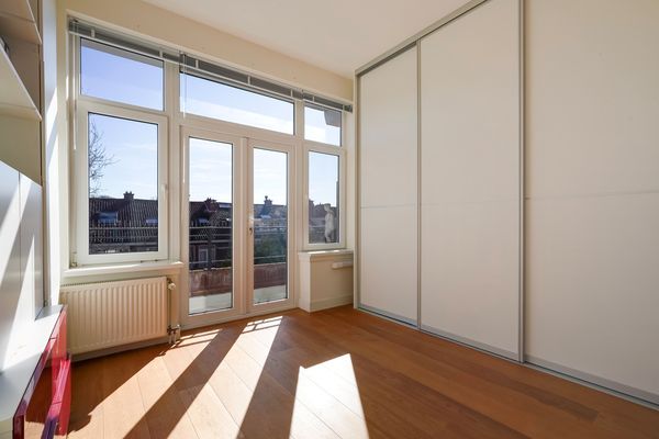 Laan van Meerdervoort 1300, Den Haag