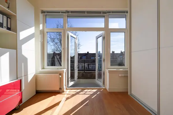 Laan van Meerdervoort 1300, Den Haag