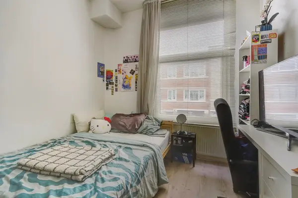 Uddelstraat 135, Den Haag