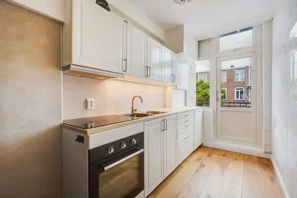 Lyonnetstraat 77
