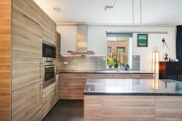 Biancaland 63, Den Haag
