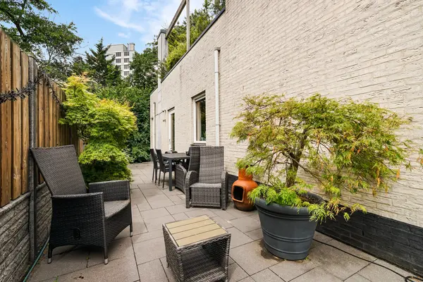 Biancaland 63, Den Haag