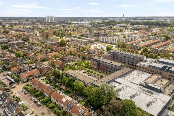 Burgemeester Brouwerstraat 83, ZWIJNDRECHT