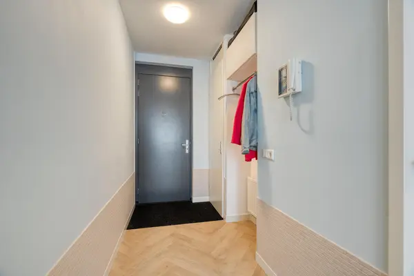 Burgemeester Brouwerstraat 83, ZWIJNDRECHT