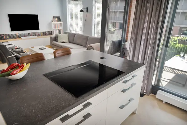 Burgemeester Brouwerstraat 83, ZWIJNDRECHT