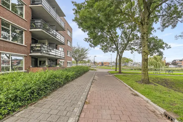 Cuypersdreef 140, BARENDRECHT