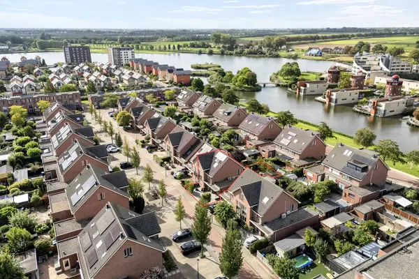 Roentgenhaven 5, BARENDRECHT
