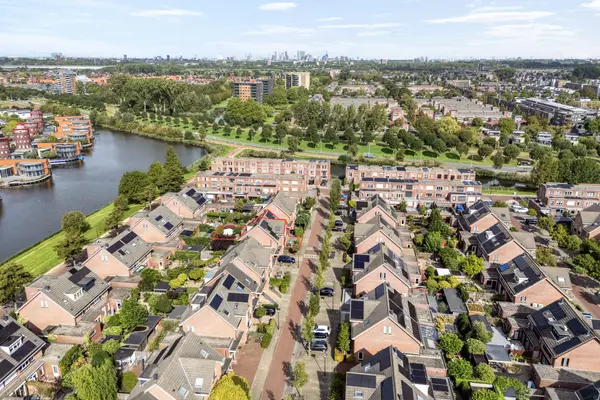 Roentgenhaven 5, BARENDRECHT