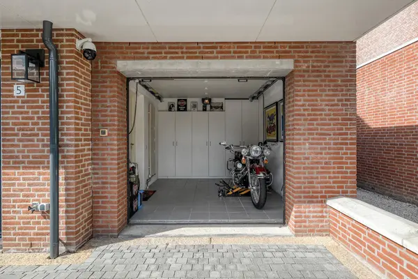 Roentgenhaven 5, BARENDRECHT