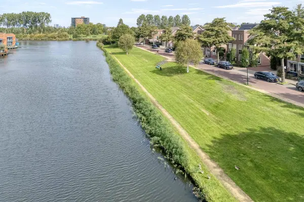 Roentgenhaven 5, BARENDRECHT