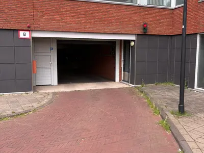 Foto 1 van Middeldijkerplein 