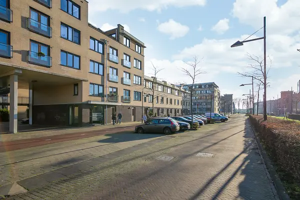 Avenue Carré 210, BARENDRECHT