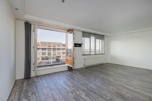Avenue Carré 210, BARENDRECHT