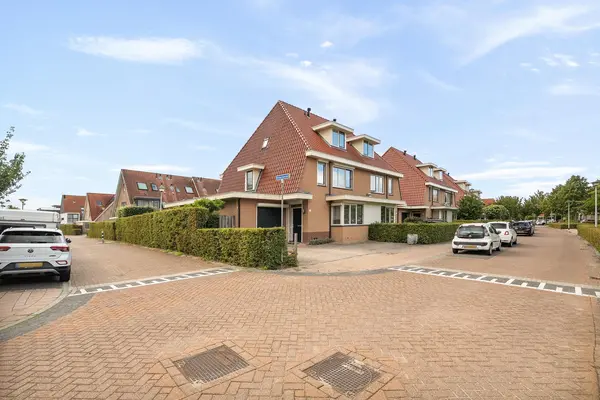Riederhof 15, BARENDRECHT