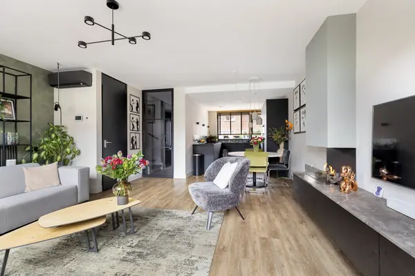 Zilvergloed 39, RHOON