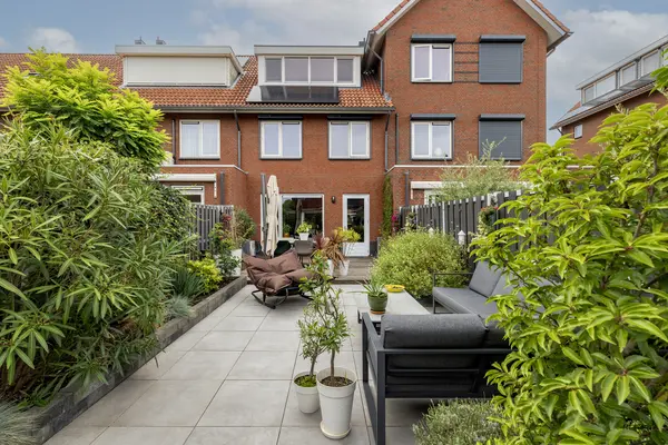 Zilvergloed 39, RHOON