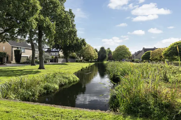 Schaatsbaan 47, BARENDRECHT