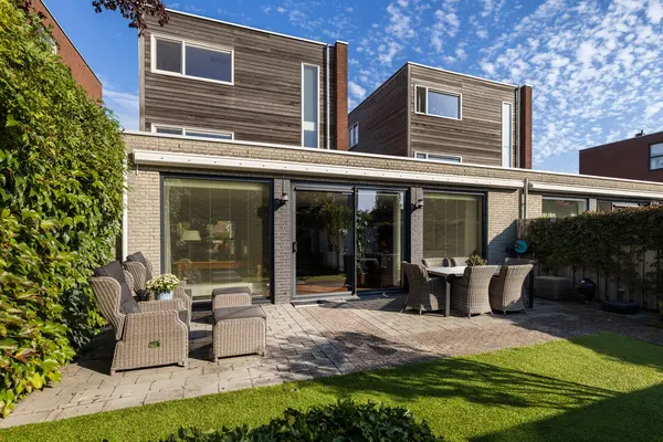 Kreeftwater 4, BARENDRECHT
