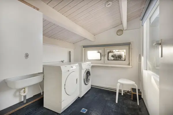 Bark 82, BARENDRECHT